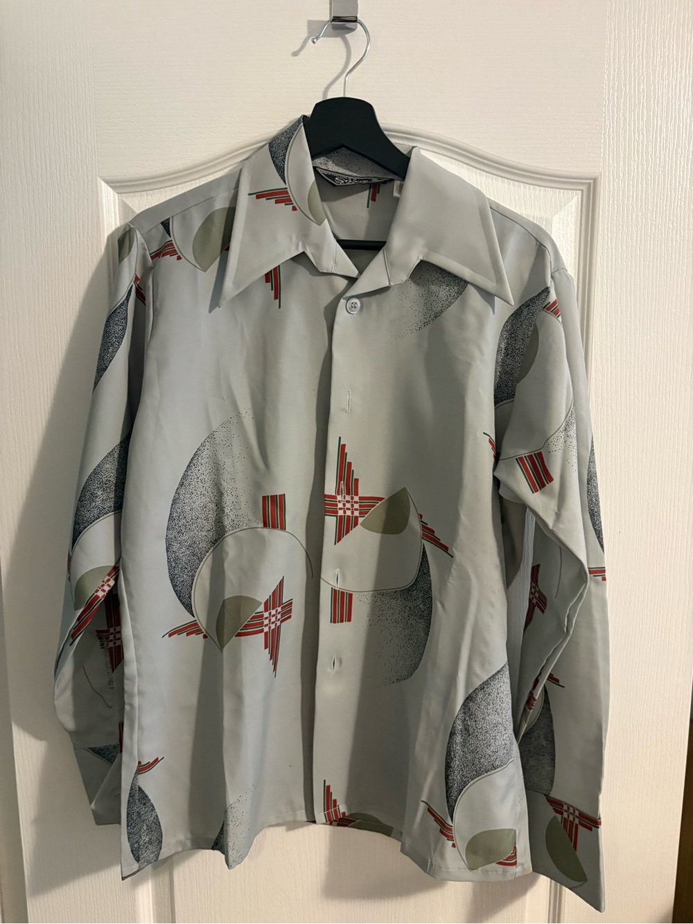 Mens Light Gray Geometric Print Button-Up Shirt